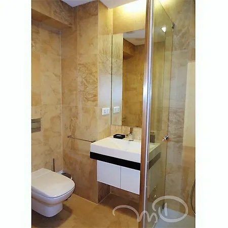 Villa Lux *